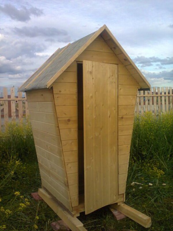 Туалет ТЕРЕМОК с двускатной крышей 0.8х1.2 м, имитатор бруса 16-20 мм, комплект без сборки